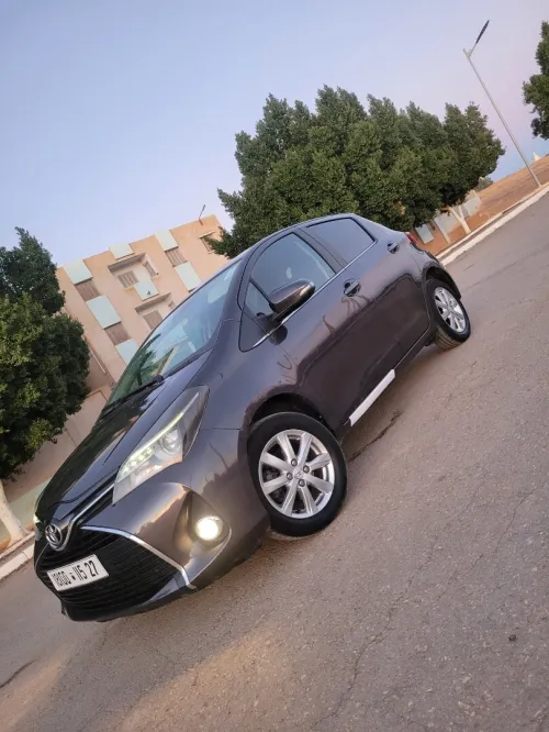 Toyota Yaris 2015 Touch Active