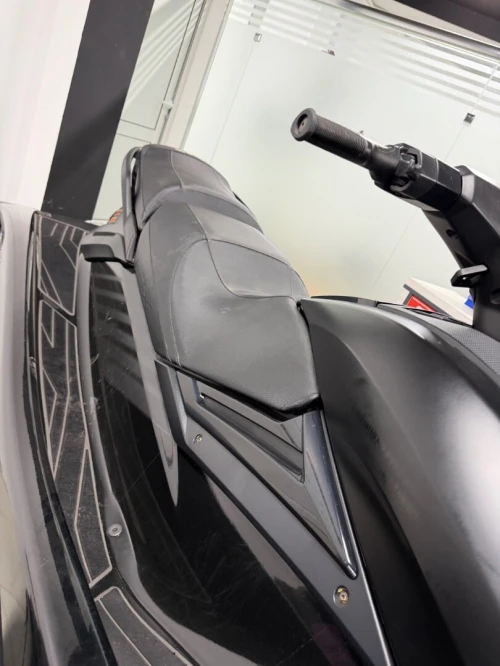 Jet ski