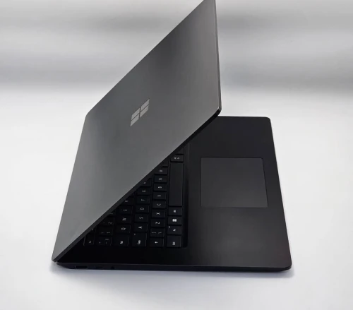 كمبيوتر laptop