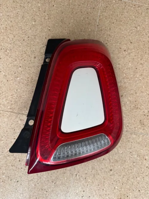 Feu arrière droit Fiat 500