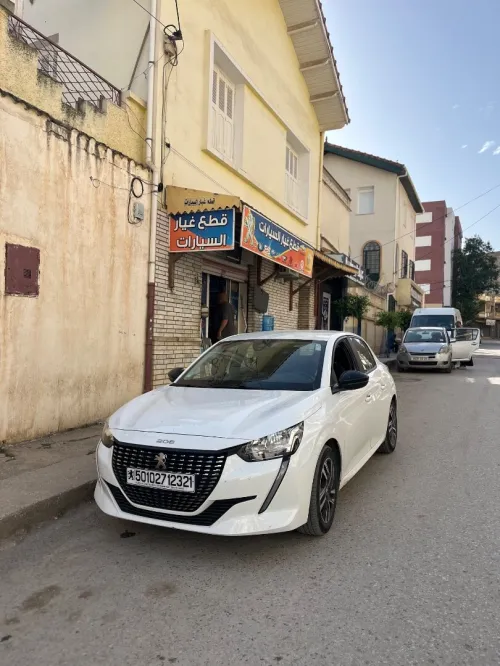 Peugeot 208 2023 Allure