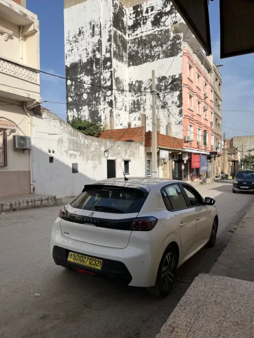 Peugeot 208 2023 Allure