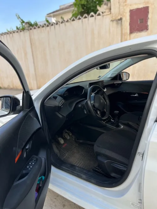 Peugeot 208 2023 Allure