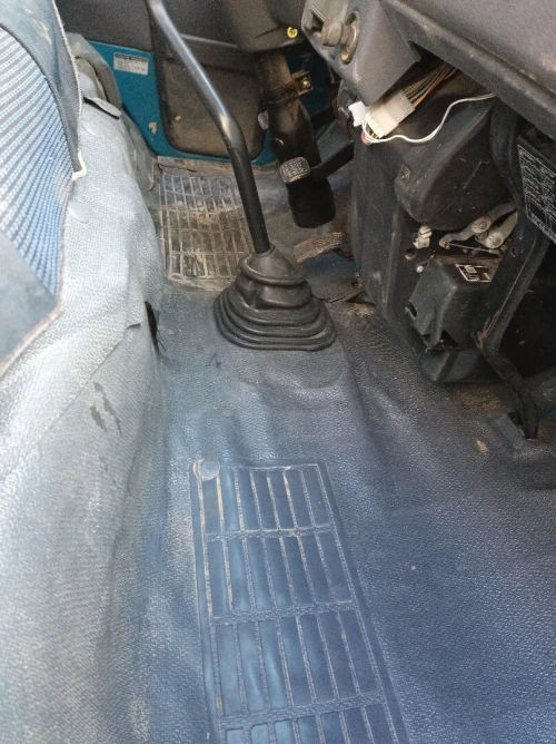 Daihatsu delta 2006