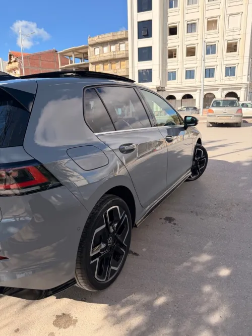 Volkswagen Golf 8 2025 R-Line