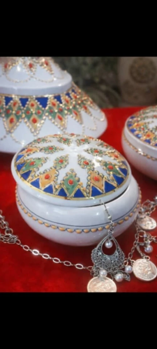 tadjine, boite à bijoux, bombonière
