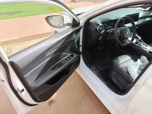 MG MG5 2025 LUXURY EDITION