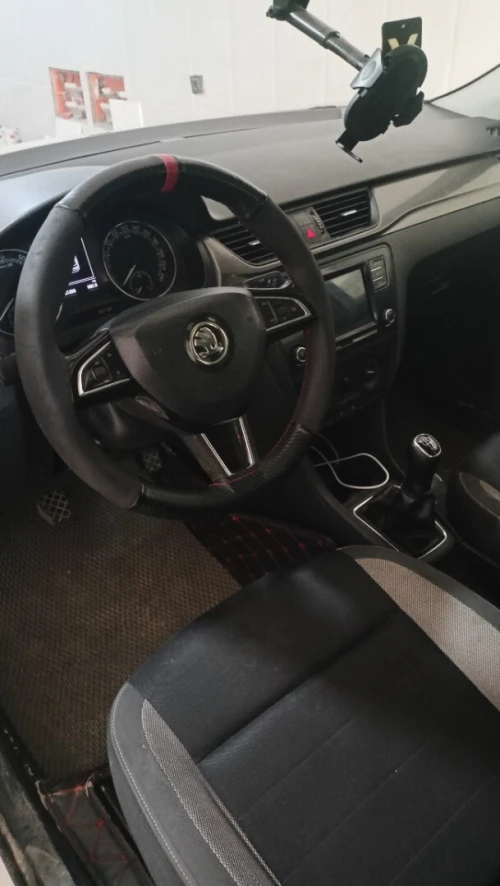 Skoda Rapid 2019 Ambition