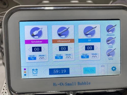 Hydra facial 