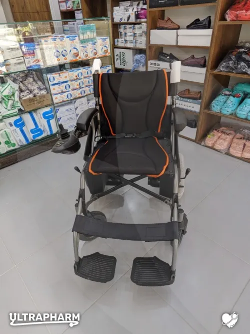 Vente Gros et Détail de Matériel Médical et d'Orthopédie : Tout type de fauteuil roulant, canne, couches adulte, bequille et chaise percée garde-robe (Yuwell, Kaiyang)
