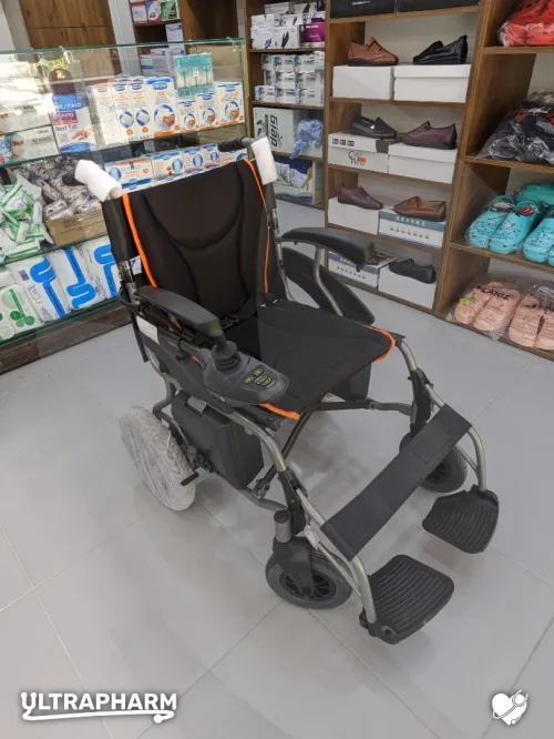 Vente Gros et Détail de Matériel Médical et d'Orthopédie : Tout type de fauteuil roulant, canne, couches adulte, bequille et chaise percée garde-robe (Yuwell, Kaiyang)