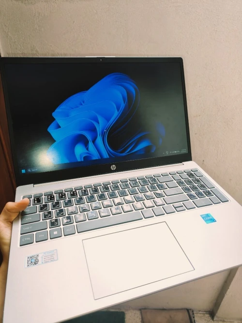 PC Portable i5 1334U 8 Go RAM  512 SSD