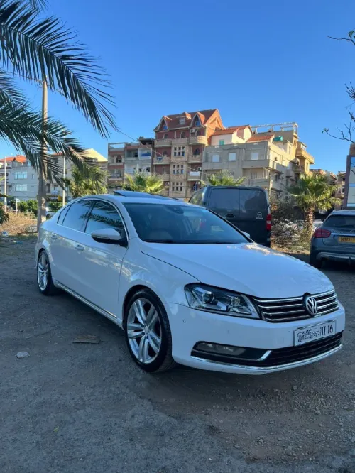 Volkswagen Passat 2011 Carrat plus