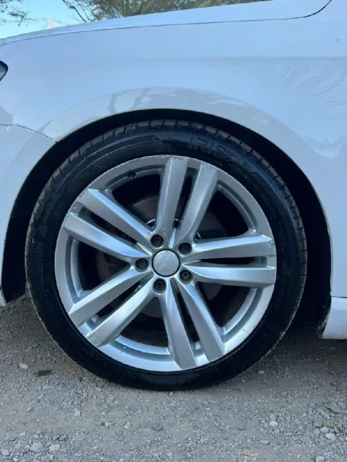 Volkswagen Passat 2011 Carrat plus