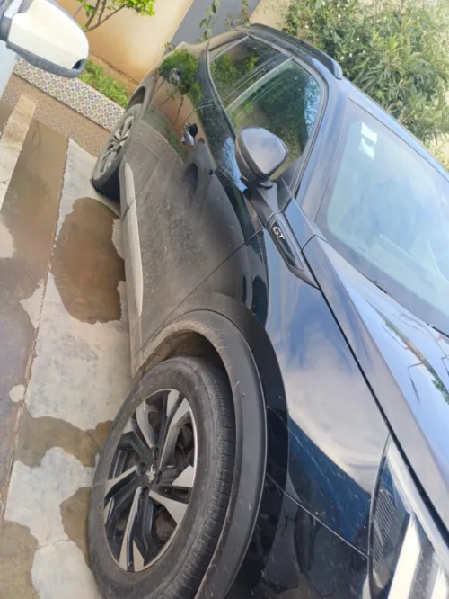 Peugeot 2008 2021 