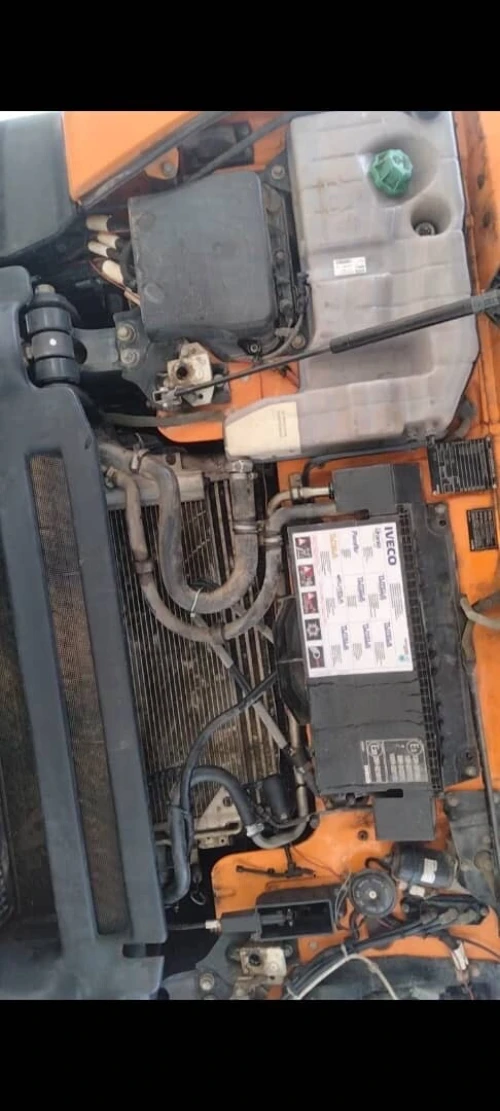 iveco trraker 2012