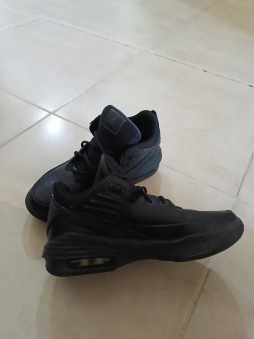 Nike Air Jordan Black max Aura5