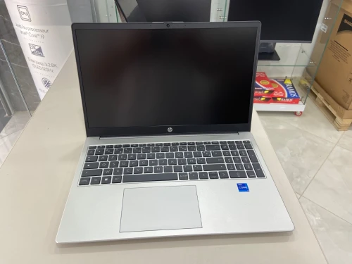 LAPTOP HP 250 G10 - 17 1355U 8GO SSD 512GO NVME -15.6 FHD