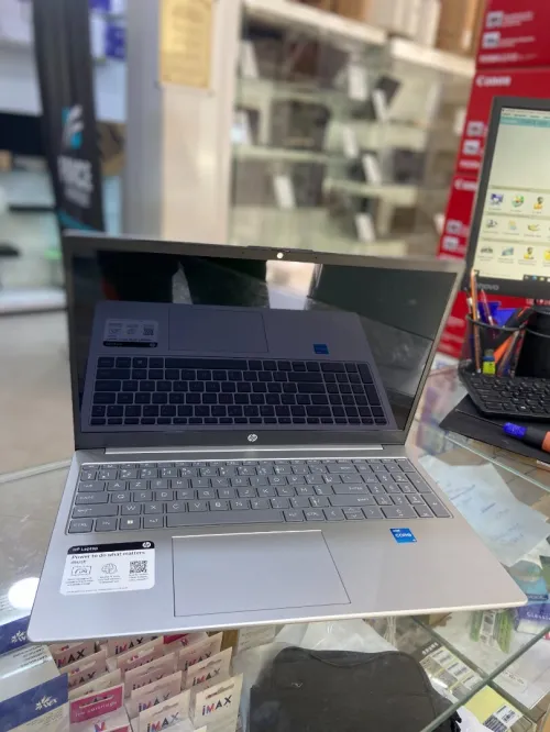 LAPTOP HP15-FD0005DX  I5 -1235U-8G-SSD 512 15.6 TACTIL