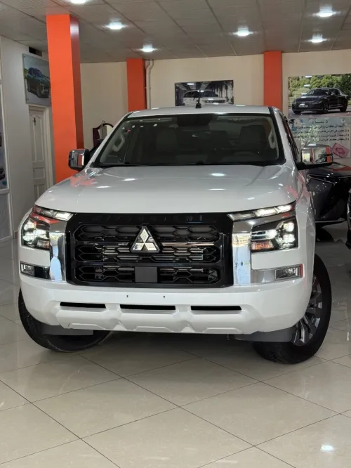 Mitsubishi L200 2025 Full options