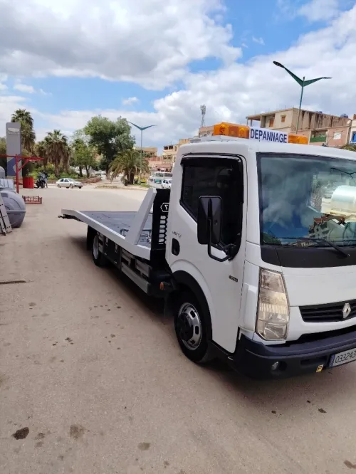 Renault Maxity 2011