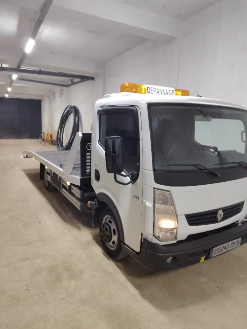Renault Maxity 2011
