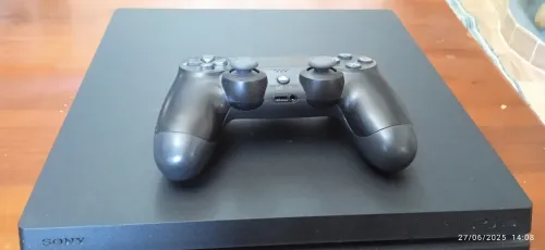 PS4 pro 1to
