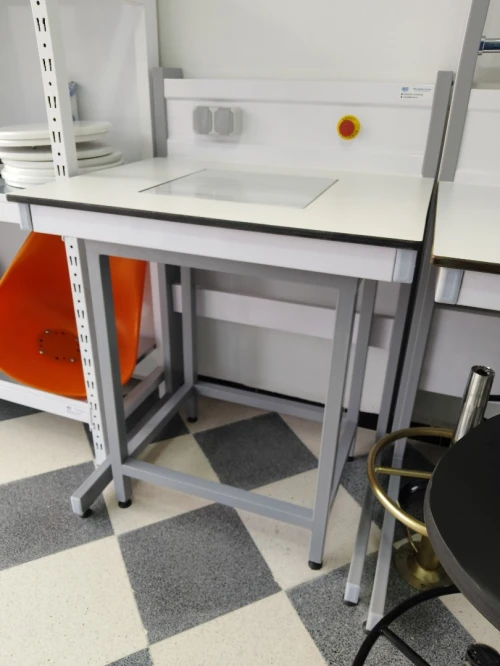 Table anti-vibrations