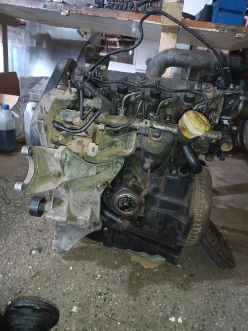 Moteur 1.9 dci f9k. Renault