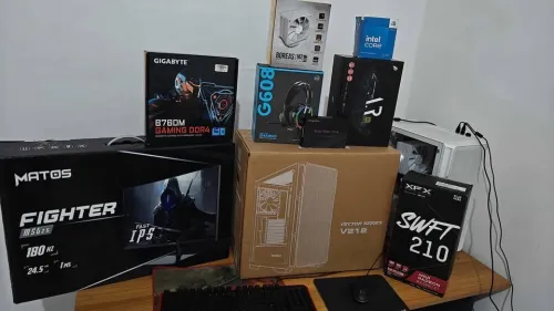 PC GAMER COMPLET +WHITE +RGB +ÉCRAN GAMING 180Hz +i5-14400F+RX 6600XT+les accessoires