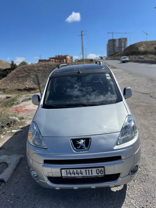 Peugeot TP 2011 Toutes options, finition française