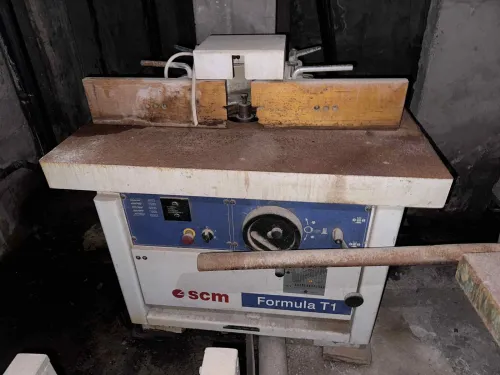 Scm formulaT1 ماشينا سيكام فورميلا  نظيفة 