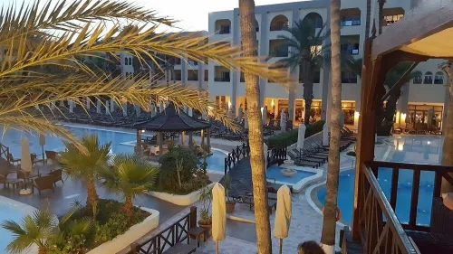 voyage organise tunisie par avion pour le moi de mai 2025 