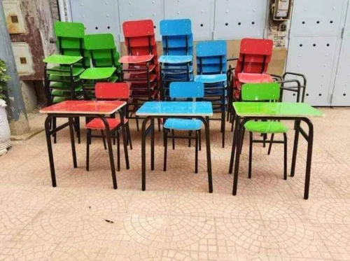 Table et chaise scolaire