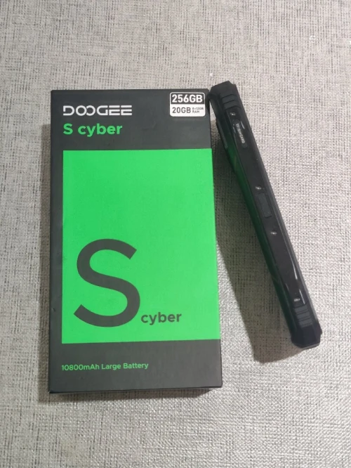 Doogee S cyber