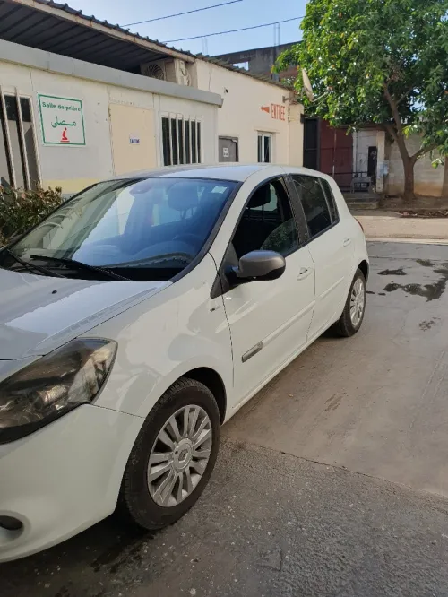 Renault Clio 3 2012 Night and Day