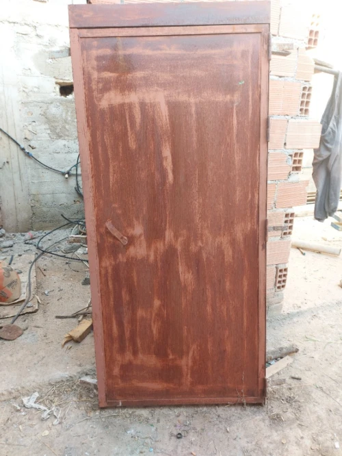 Portes metalliques