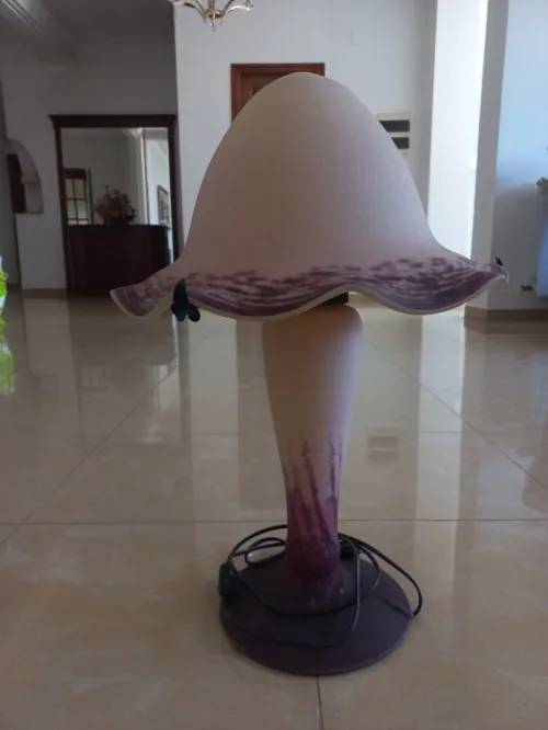 Lampadaire en pâte de verre