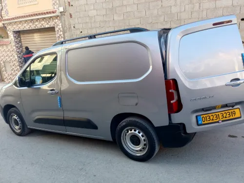 Fiat Doblo 2023 Italie