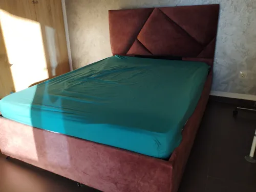 Lit coffret  avec matelas 190x140