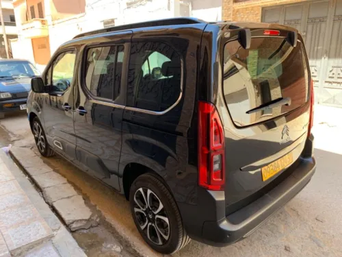 Citroen Belingo 2024 Alure