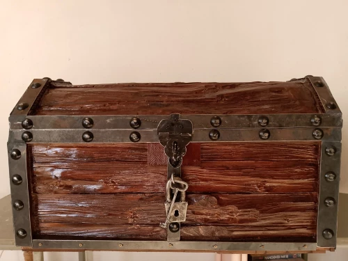 coffre classique,très robuste et rustique, parfait pour Décoration espace de rangement unique