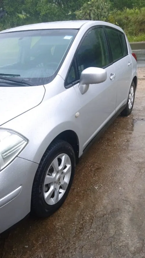 Nissan Tiida 5 portes 2010 Tiida 5 portes