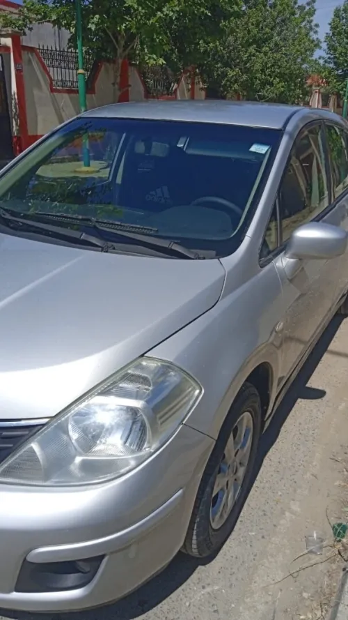 Nissan Tiida 5 portes 2010 Tiida 5 portes