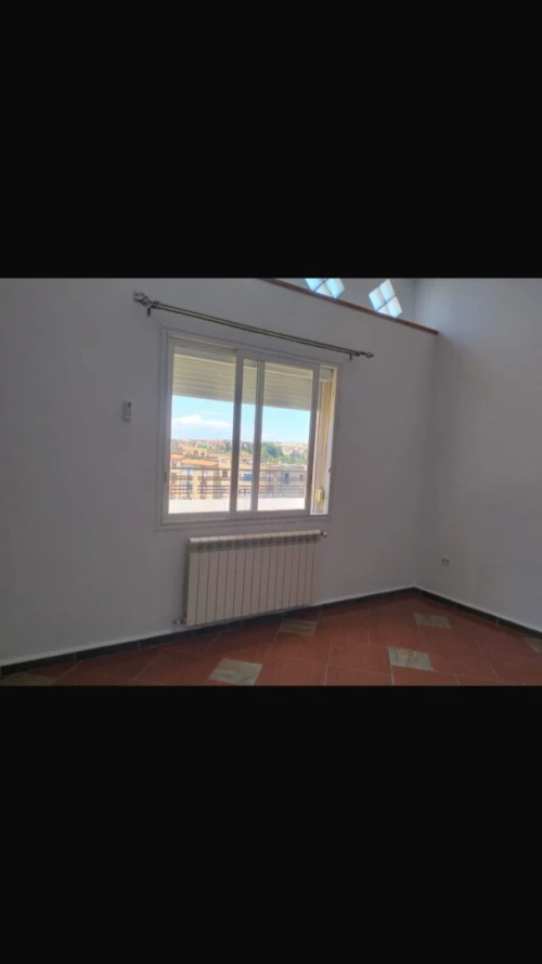 Location Appartement Niveau de villa F3 Alger Draria