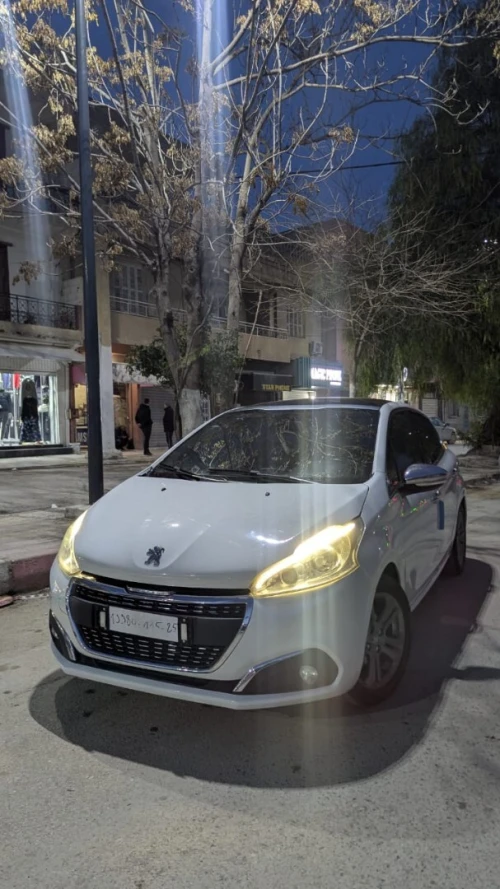 Peugeot 208 2015 Allure