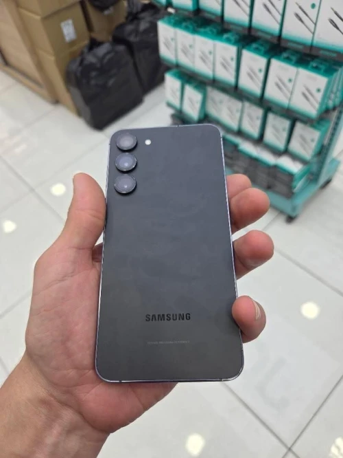 Samsung S23 plus +