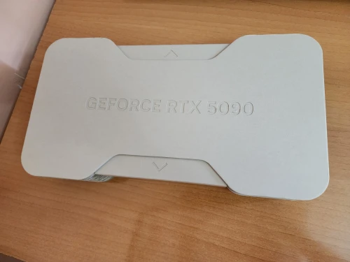 NVIDIA GeForce RTX 5090 Founders Edition 32 GB GDDR7