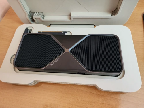 NVIDIA GeForce RTX 5090 Founders Edition 32 GB GDDR7