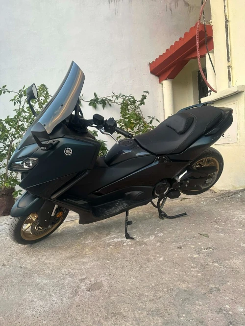 Yamaha T max 562 2022